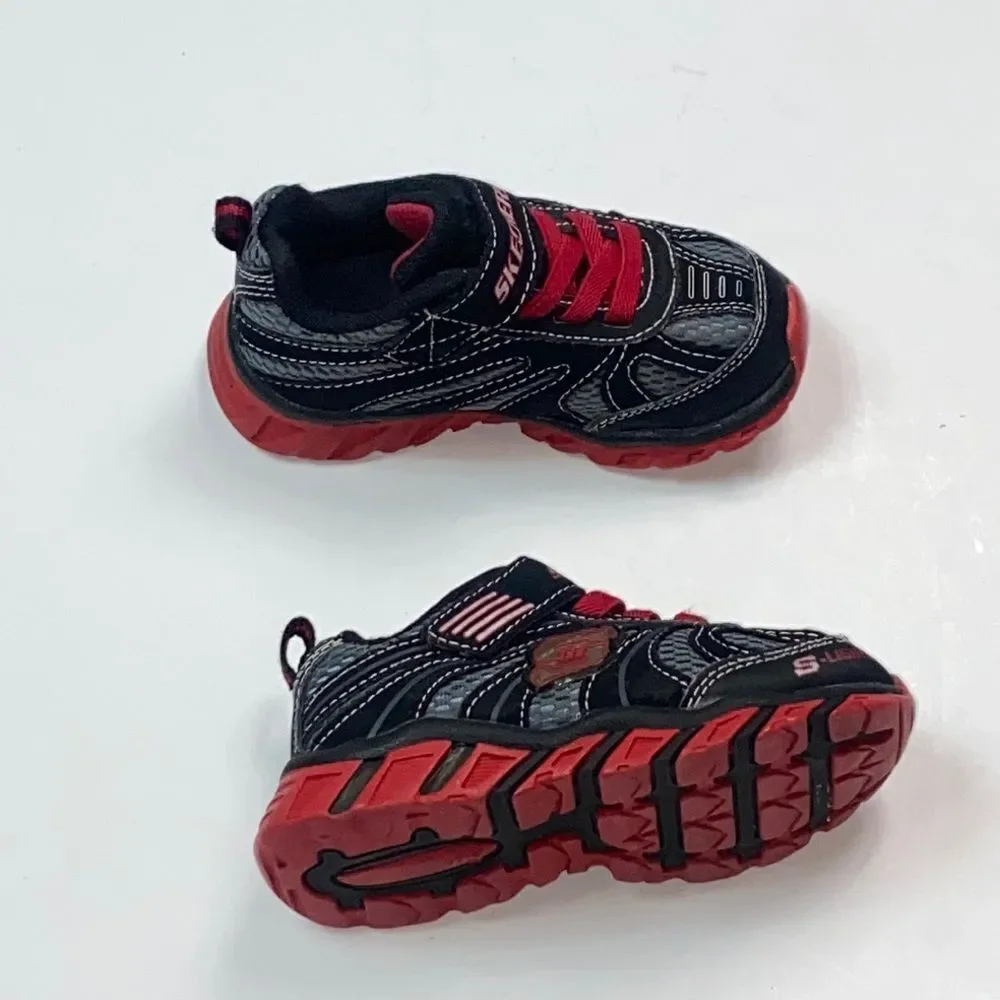 10X$50 SKECHERS RED BLACK BOY SHOES SIZE 8 US